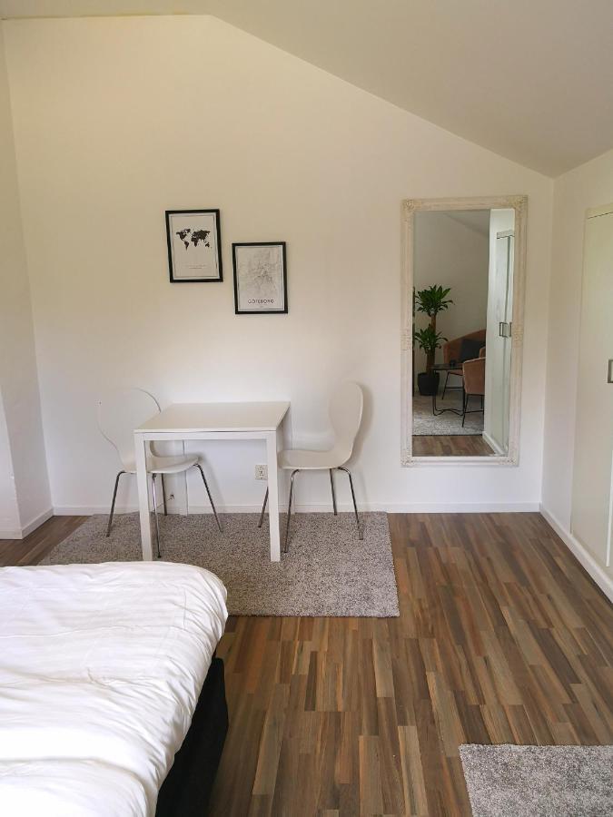 Arrive Bed & Breakfast, Landvetter Buitenkant foto